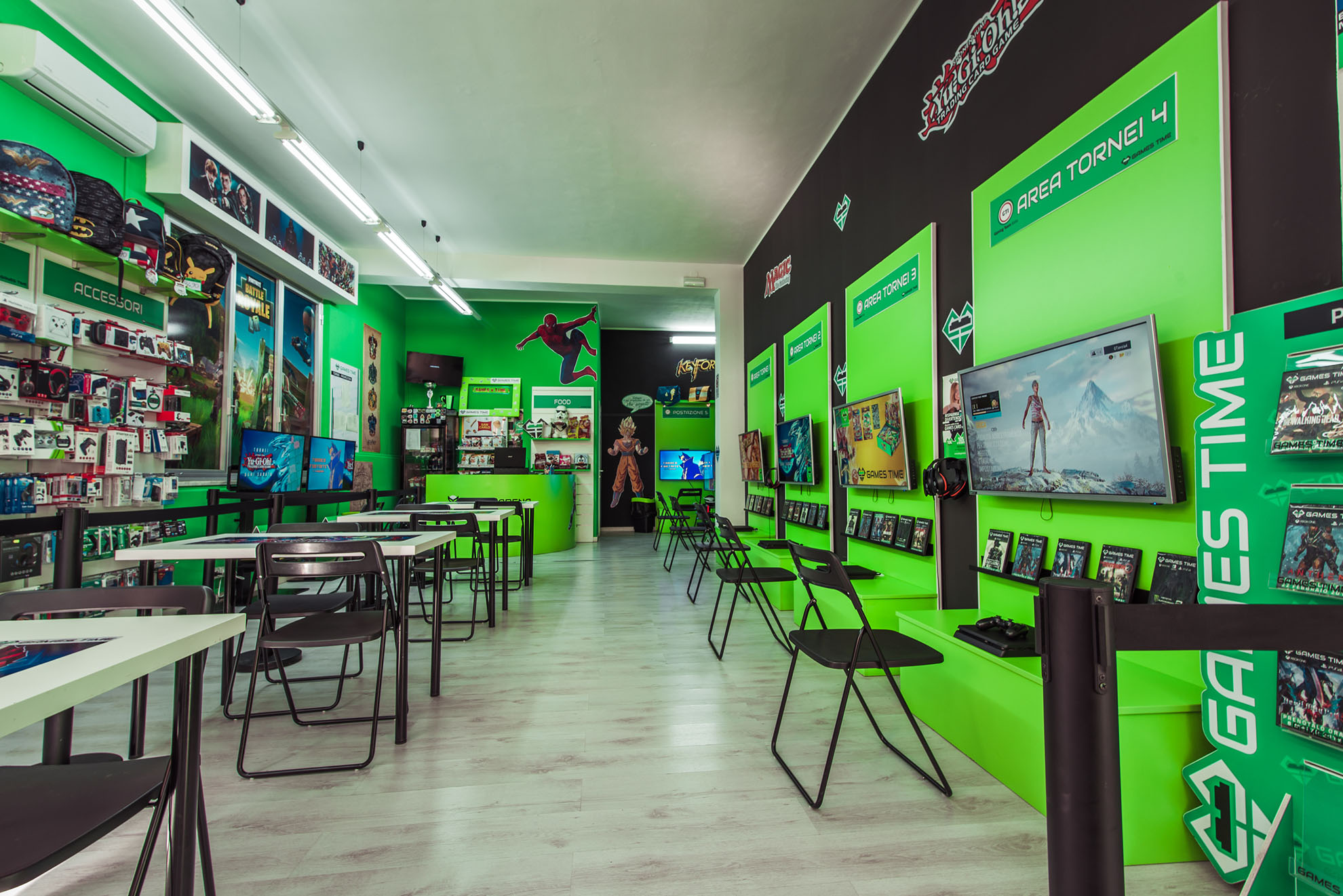 Store Games Time con area intrattenimento